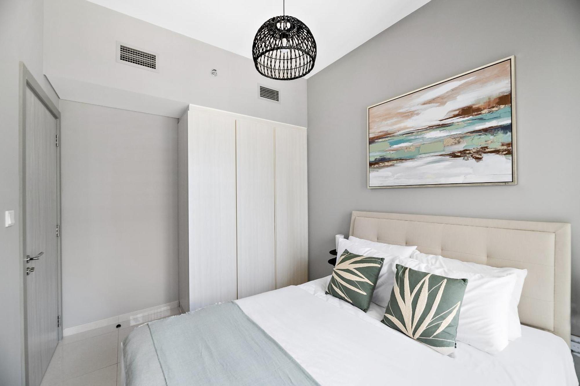 Vayk - Stylish 1br In Business Bay *